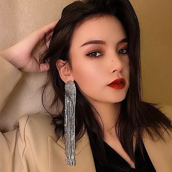 GOLD PLATED OVERSIZED TASSEL EARRINGS - Picture 3 of 7